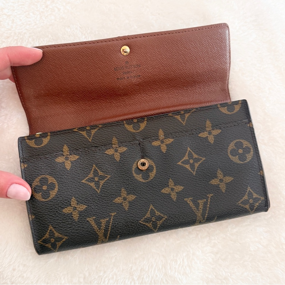 Louis Vuitton Sarah Monogram Wallet - Picture 7 of 11
